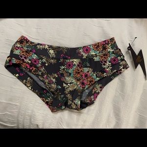 GUNMETAL GARDEN HOT PANTS small